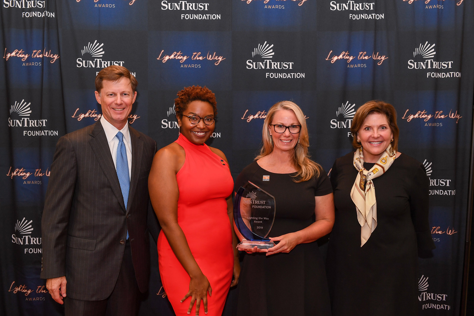 The Women’s Resource of Houston Receives SunTrust Foundation’s 2019 Lighting the Way Award and $75,000 Grant